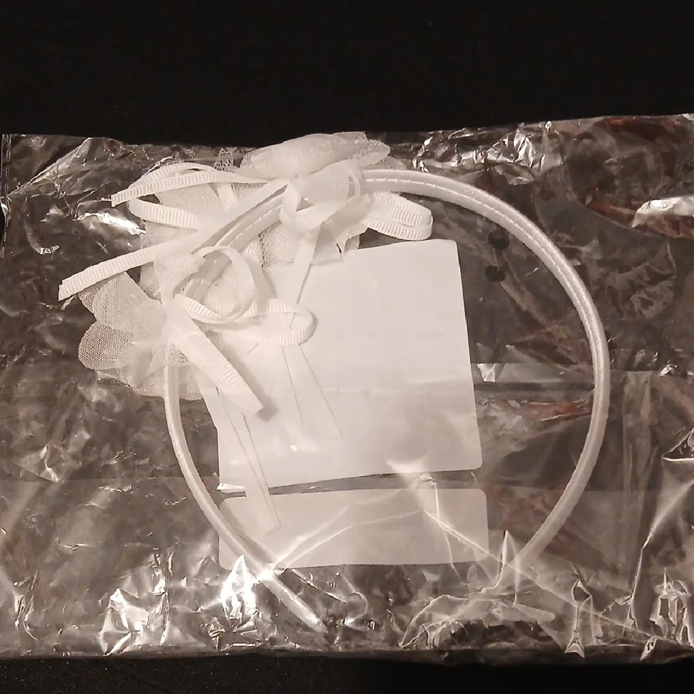White Headband with Bow Accents. Brand New! - Picture 1 of 5